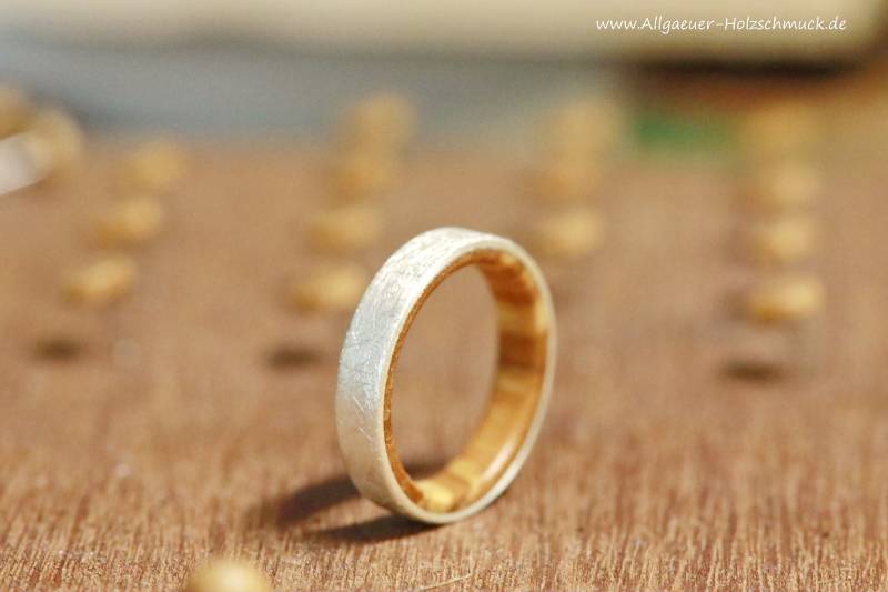 Ringe Ring Olivenholz Aus Holz Holzring Ehering Verlobungsring Freundschaftsring Handgefertigter Naturschmuck Hochzeitsringe Handmade von AllgaeuerHolzschmuck