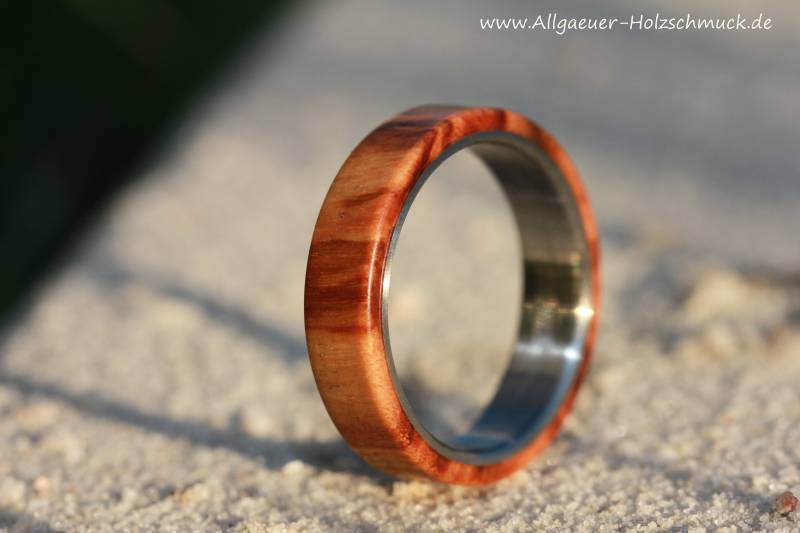 Ringe Ring Olivenholz Aus Holz Holzring Ehering Verlobungsring Freundschaftsring Handgefertigter Naturschmuck Hochzeitsringe Handmade von AllgaeuerHolzschmuck