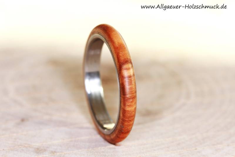 Ringe Ring Olivenholz Aus Holz Holzring Ehering Verlobungsring Freundschaftsring Handgefertigter Naturschmuck Hochzeitsringe Handmade von AllgaeuerHolzschmuck