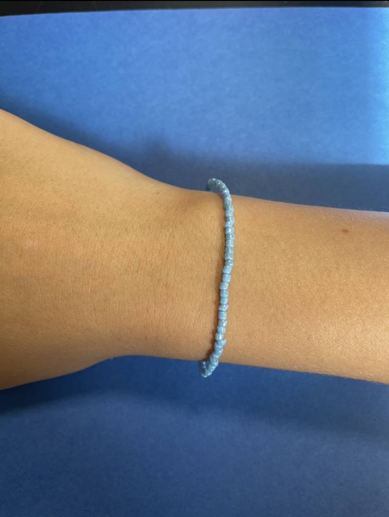 Schlichtes Blaues Saatperlen Armband von AlliesBraceletss