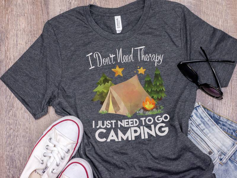 Camping Shirt, I Don't Need Therapy, Just To Go Camping, T Wandern Pastell Bella Canvas Unisex - Artikel 6107 Camping Shirt, I Don't Need Therapy, Just To Go Camping, T Wandern Pastell Bella Canvas Unisex - Artikel 6107 von AllinThePrint