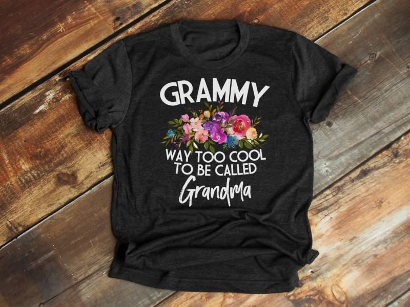 Grammy T Shirt, Geschenk, Tshirt, Way Too Cool, Cool To Be Called Grandma - Artikel 6099 von AllinThePrint