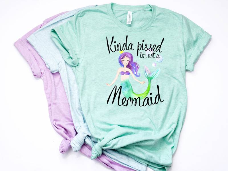 Meerjungfrau T Shirt, Kinda Pissed I'm Not A Mermaid, Mermaid Really Goals, Bella Canvas - Artikel 6105 Meerjungfrau T Shirt, Kinda Pissed I'm Not A Mermaid, Mermaid Really Goals, Bella Canvas - Artikel 6105 von AllinThePrint