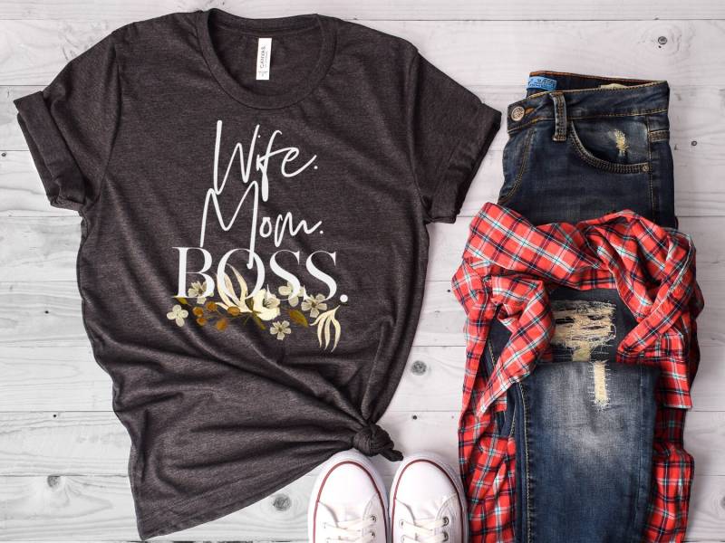 Mom Boss, Boss Mom, Wife Entrepreneur, Shirt, Funny Small Business Owner, Bella Canvas - Artikel 6012 Mom Boss, Boss Mom, Wife Entrepreneur, Shirt, Funny Small Business Owner, Bella Canvas - Artikel 6012 von AllinThePrint