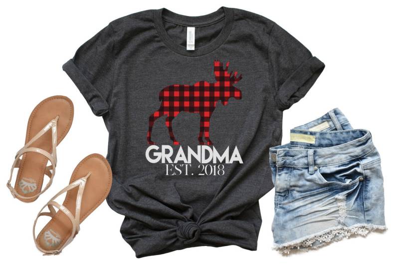Oma Shirt, T Baby Reveal Schwangerschaft Reveal, Custom Grandma Neue Oma, Shirt - Artikel 6156 Oma Shirt, T Baby Reveal Schwangerschaft Reveal, Custom Grandma Neue Oma, Shirt - Artikel 6156 von AllinThePrint