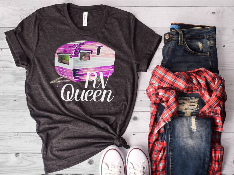 Rv Shirt, Queen, Camping Ruhestand Geschenk, Tshirt, T Rv Just Retired - Artikel 7073 von AllinThePrint