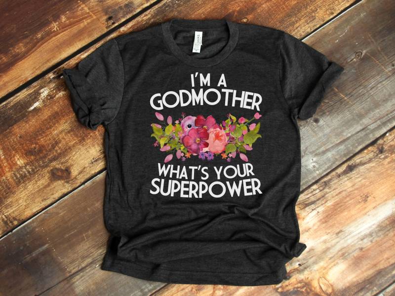 T-Shirt, T-Shirt Für Patin, Patengeschenk, Tshirt, Whats Your Superpower, Pastell Shirt, Bella Canvas Unisex-Artikel 6188 T-Shirt, T-Shirt Für Patin, Patengeschenk, Tshirt, Whats Your Superpower, Pastell Shirt, Bella Canvas Unisex-Artikel 6188 von AllinThePrint