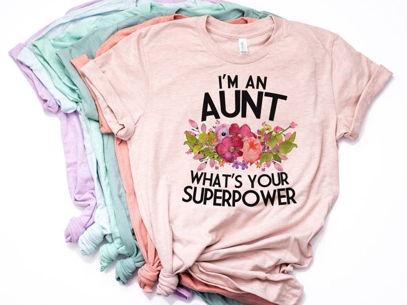Tante Shirt, T-Shirt, Geschenk, Neue Tante, Whats Your Superpower, Pastell Bella Canvas - Artikel 6187 Tante Shirt, T-Shirt, Geschenk, Neue Tante, Whats Your Superpower, Pastell Bella Canvas - Artikel 6187 von AllinThePrint
