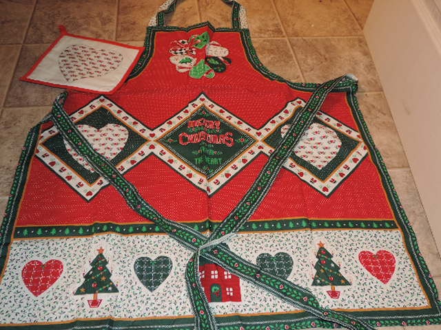 Frohe Weihnachten Aus Der Herz Schürze Und Ein Topfhalter Frohe Weihnachten Aus Der Herz Schürze Und Ein Topfhalter von AllintheFamily