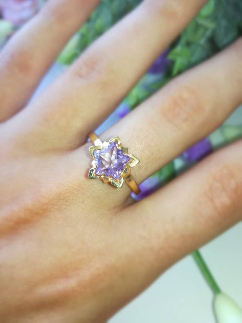 14K Gold Amethyst Solitär Ring, Edelstein Verlobungsring 14K, Ehering Gold, Stern Versprechen Ring von AllofmyLovebySigal