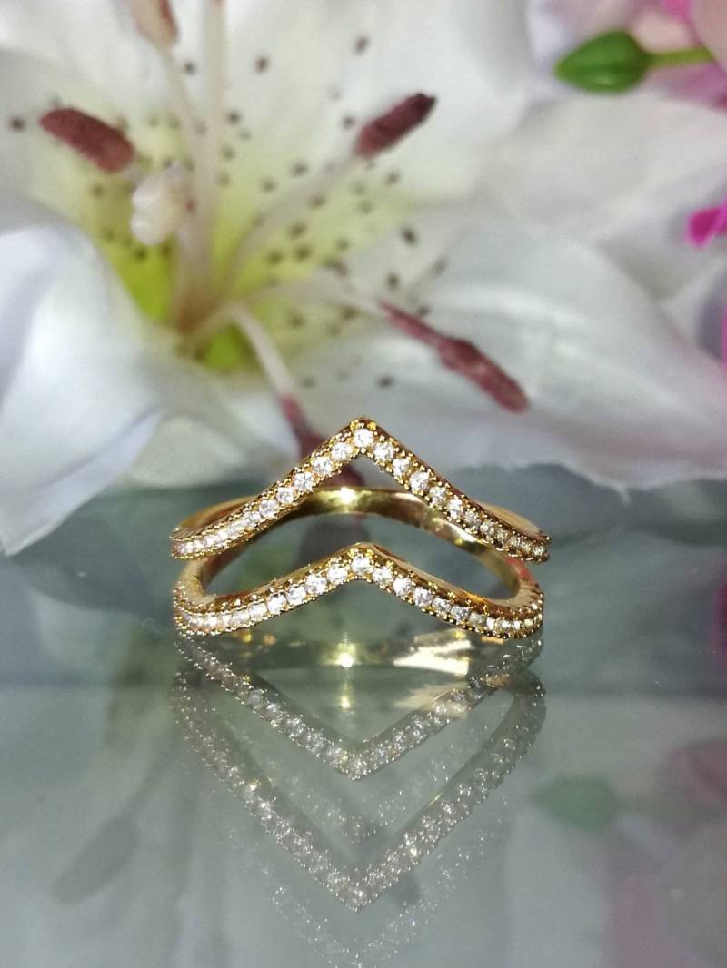 14K Gold Doppel V Ring, Diamant Wishbone Ring Diamant, Verstärker Ehering, Ehering Verstärker, Stapelbarer von AllofmyLovebySigal