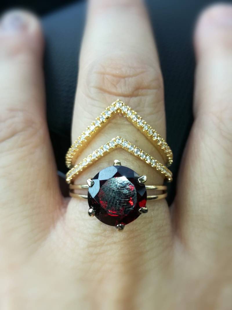 Verlobungsring Set, Granat Ehering Diamant Ring Enhancer von AllofmyLovebySigal