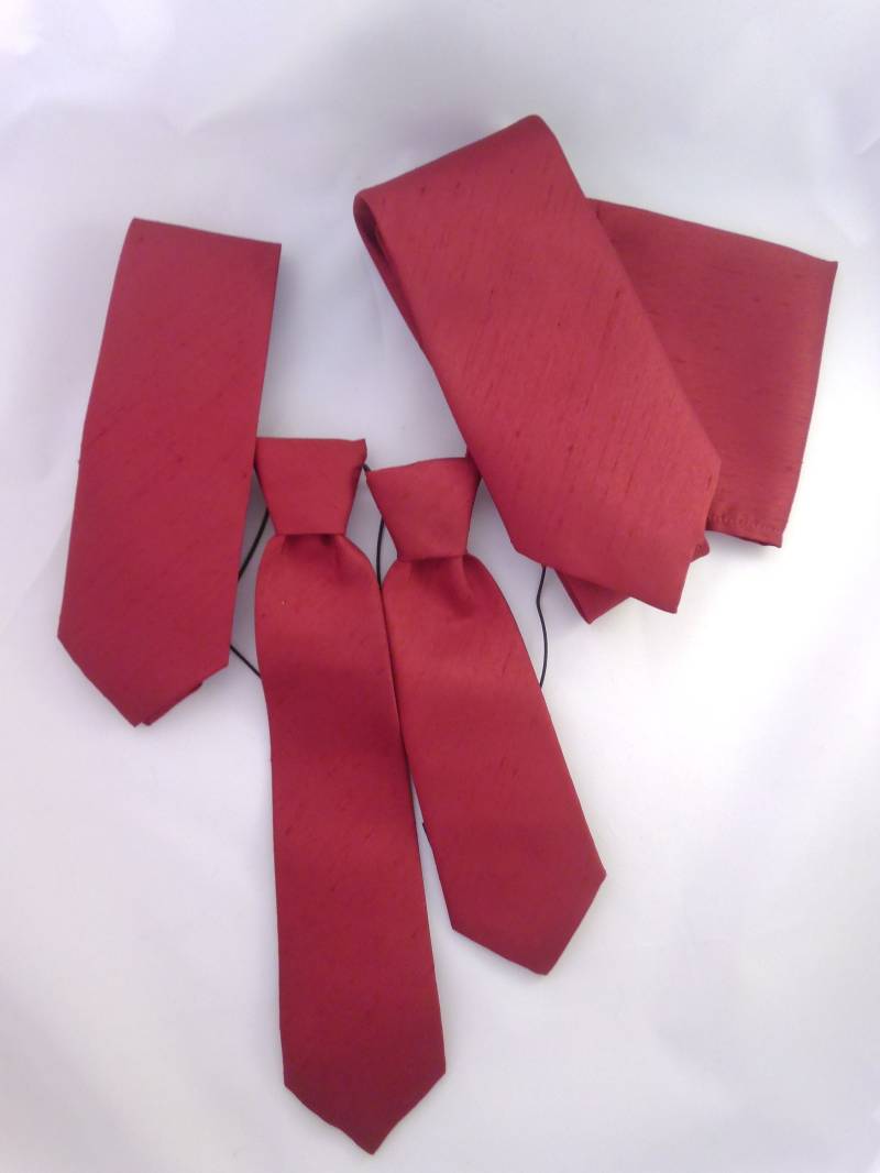 Jungen Weinrot Polyester/Satin Krawatten von Allstitchedupuk