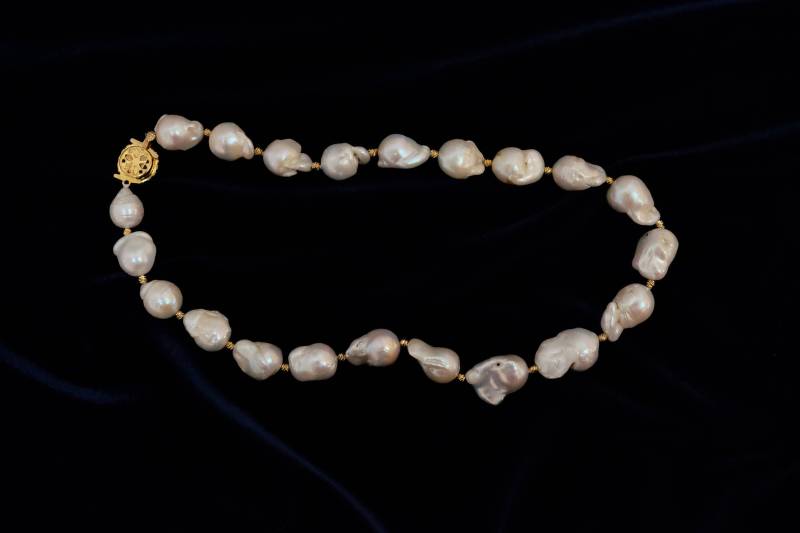 Große Barocke Süsswasser Perle Halskette/Halsband Große Barocke Süsswasser Perle Halskette/Halsband von AllureOfPearls