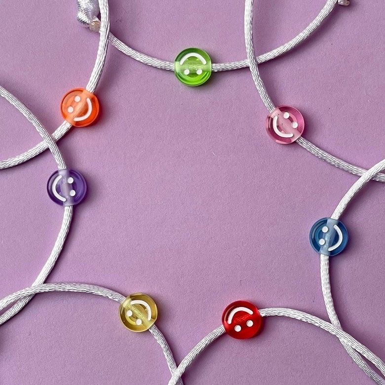 Happy Lucid Satin Bracelet | Smiley Face Happy Emoji Blogger Style Fashion Lächeln Beste Freunde Wish Armband Happy Lucid Satin Bracelet | Smiley Face Happy Emoji Blogger Style Fashion Lächeln Beste Freunde Wish Armband von AlluresShop