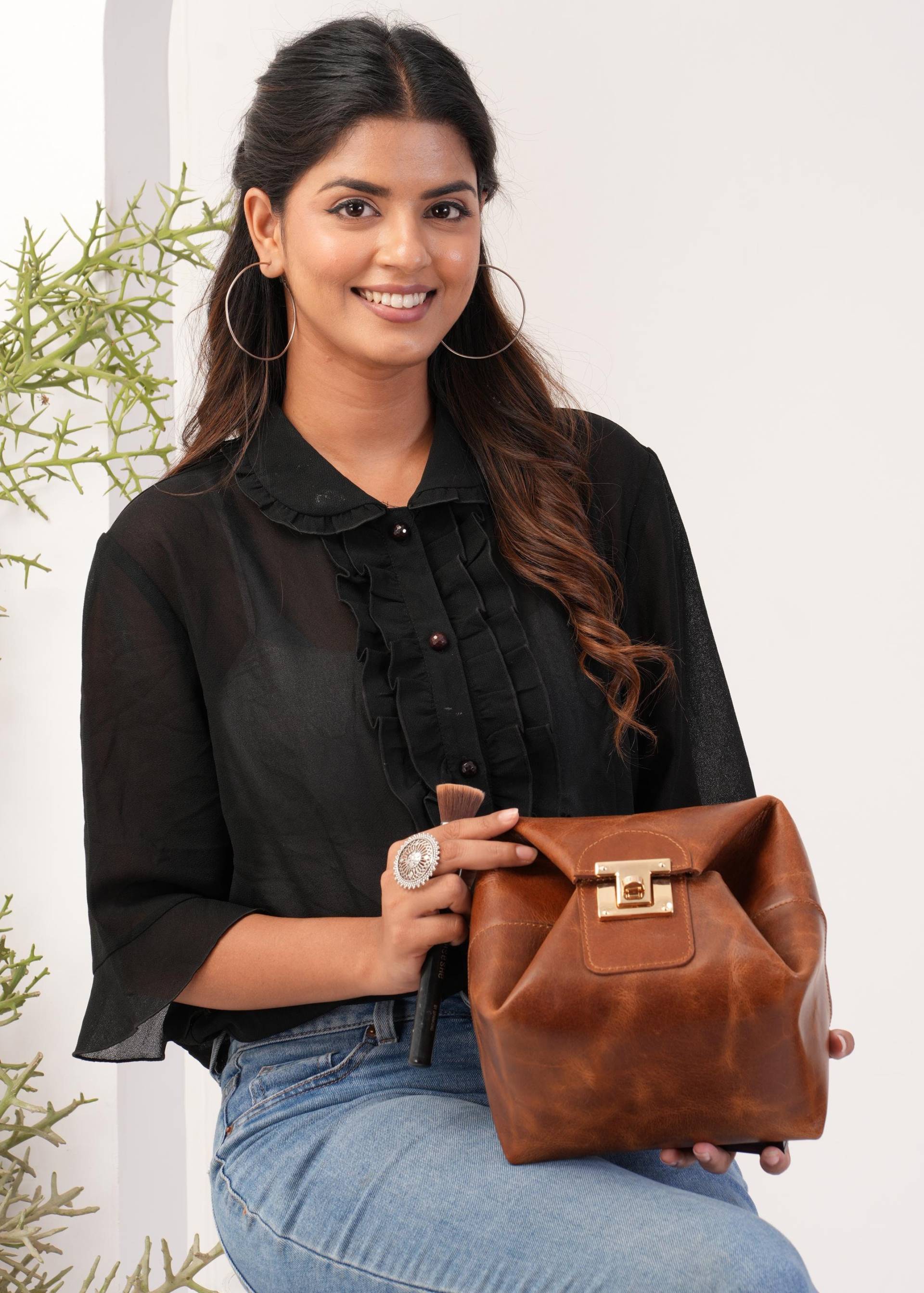 Leder Kosmetiktasche Kulturtasche Make Up Tasche Für Brautjungfer Dopp Kit Für Frauen Make-Up Und Schmuck Veranstalter Braut Geschenk von AllyHands