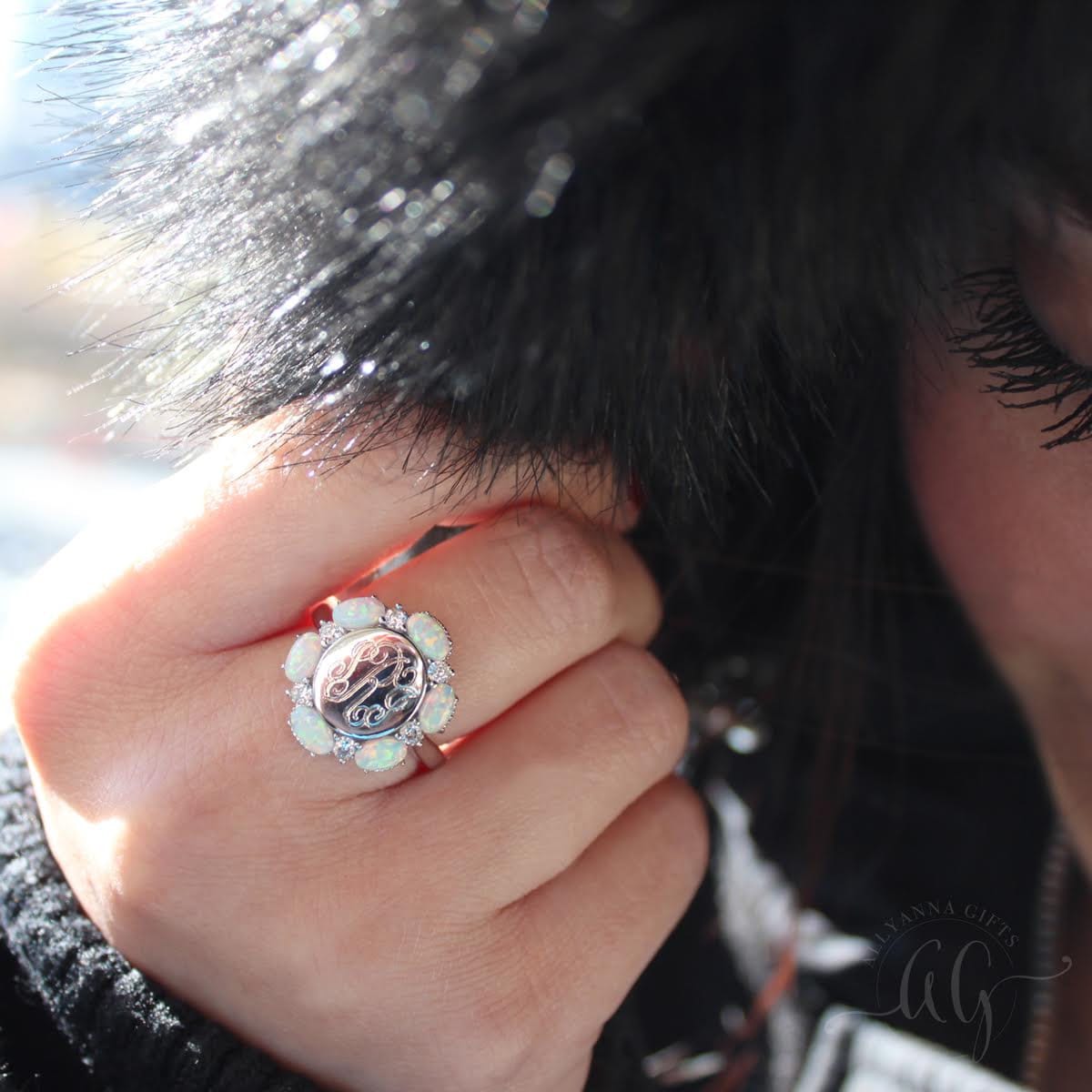 Monogramm Sterling Silber Cz Opal Blume Ring Monogramm Sterling Silber Cz Opal Blume Ring von AllyannaGifts
