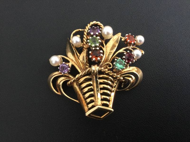 Vintage Retro 14Kt Gold Blume Korb Brosche Pin Edelsteine Perlen Vintage Retro 14Kt Gold Blume Korb Brosche Pin Edelsteine Perlen von Allyhandras