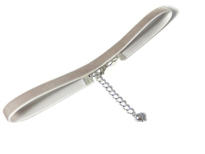 Grau Samt Halsband Halskette, Boho Schmuck, Grunge, Retro von Allysin