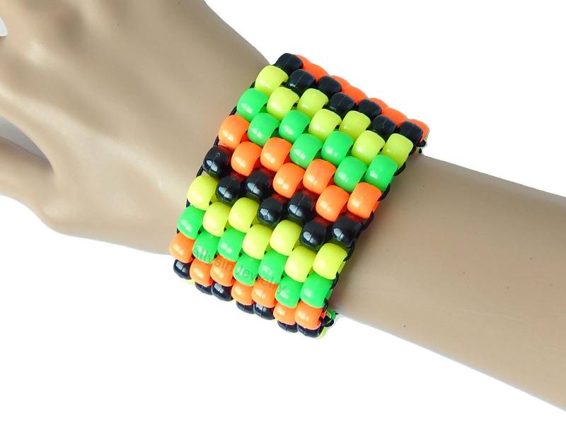 Grün, Orange, Gelb Kandi Cuff Armband, Neon Und Schwarz von Allysin