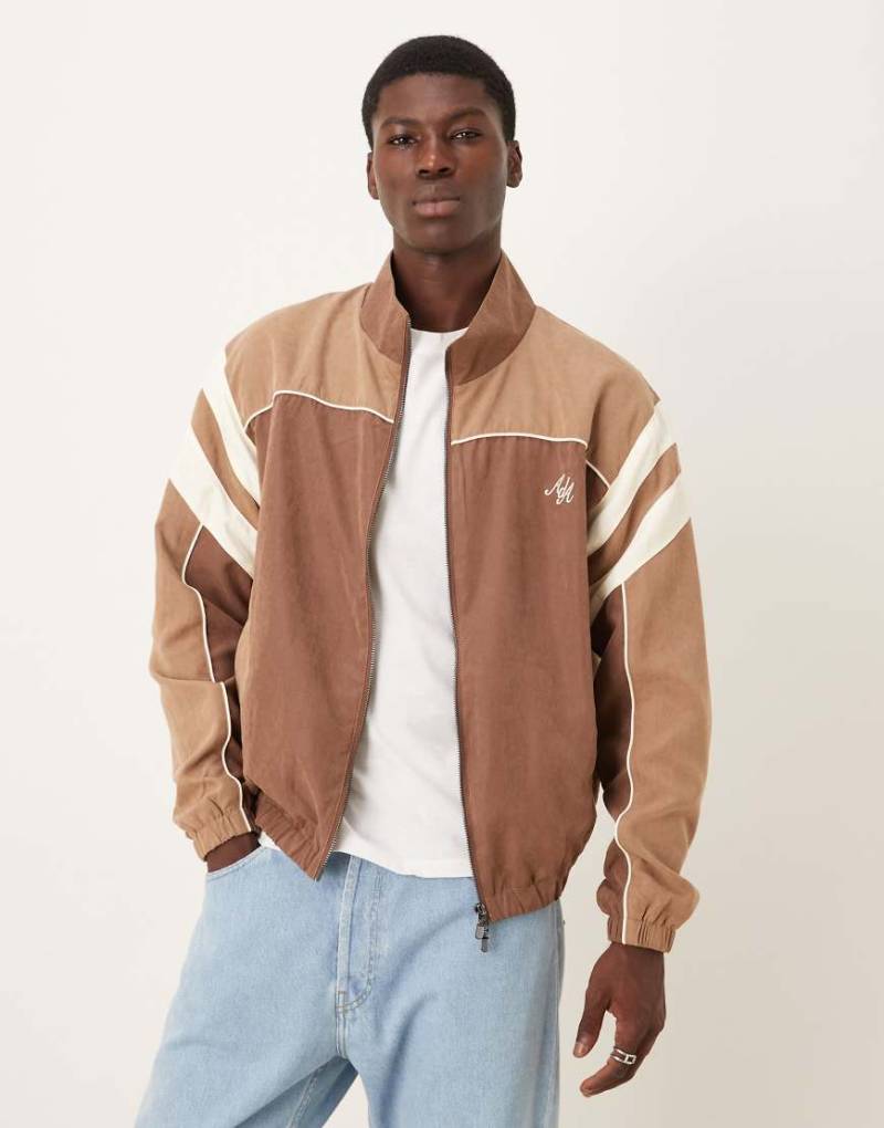 Alma De Ace - Vestra - Trainingsjacke in Beige mit Reißverschluss und Colourblock-Design-Neutral Alma De Ace - Vestra - Trainingsjacke in Beige mit Reißverschluss und Colourblock-Design-Neutral von Alma De Ace