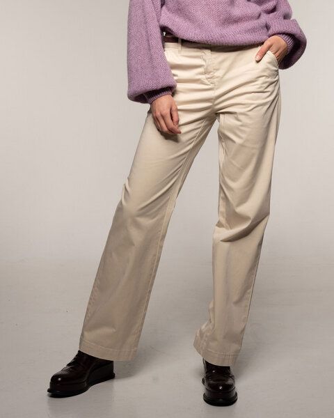 Alma & Lovis Edle Chino mit geradem Bein aus Bio-Baumwolle | Straight Chino von Alma & Lovis