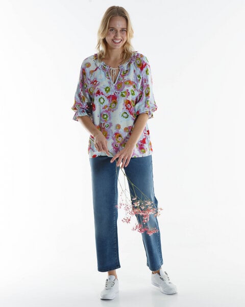 Alma & Lovis Legere Bluse mit Blütenprint auf EcoVero | Flower Blouse von Alma & Lovis