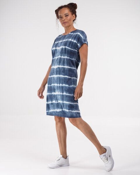 Alma & Lovis Leichtes Sommerstrickkleid im Batik-Look | Batik Knitdress von Alma & Lovis