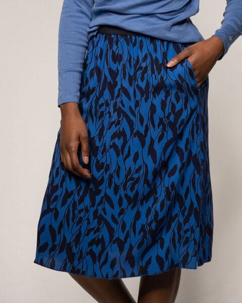 Alma & Lovis Modischer Print-Rock aus fließendem EcoVero | Leaf Skirt von Alma & Lovis