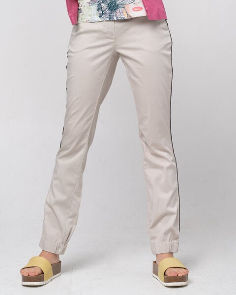 Alma & Lovis Sporty Chino von Alma & Lovis