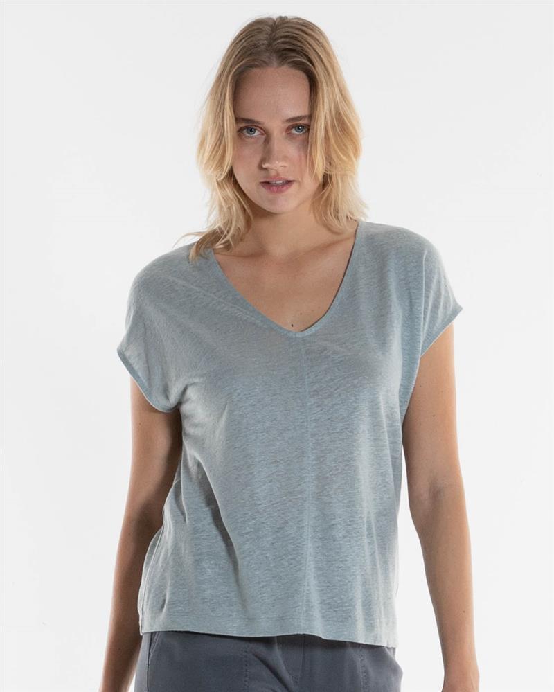 Leinen-Shirt Modell: V-Neck von Alma&Lovis