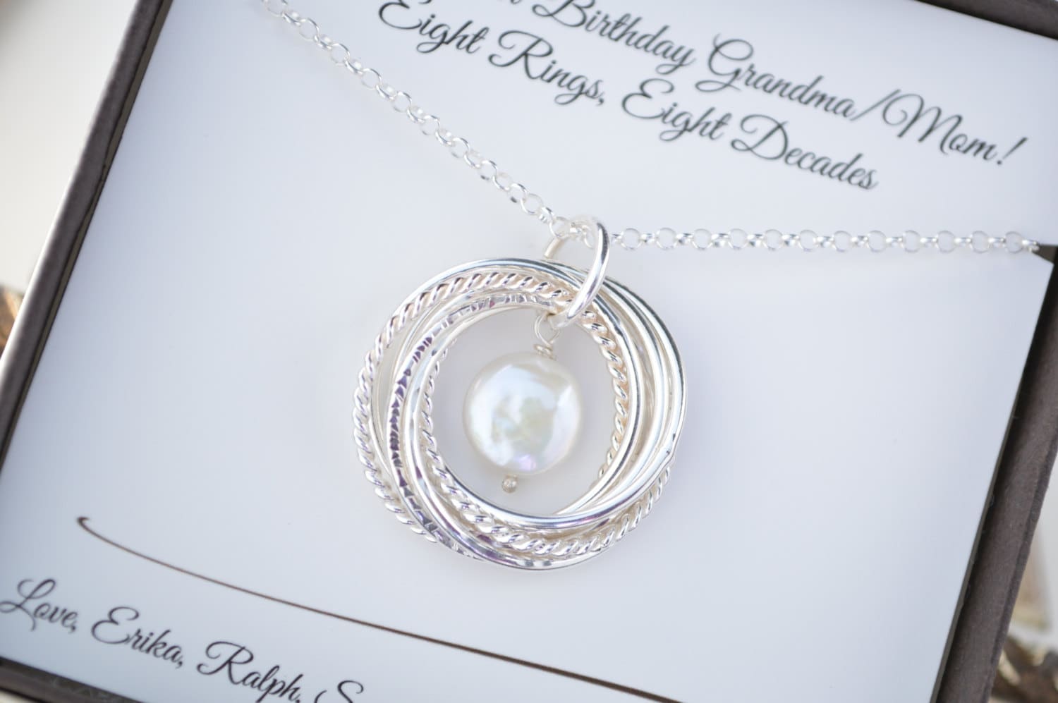 80Er Jahre Geburtstagsgeschenk Für Mama, Juni Geburtsstein Halskette, Geschenk Zum Frau, Schmuck, 8 Ringe Jahrzehnte Halskette von AlmaValleJewelry