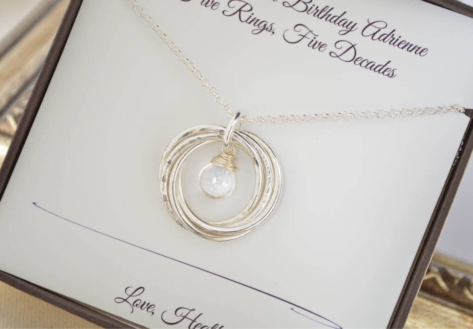 April Geburtsstein Halskette, 5 Ringe Ineinander Hängende Geschenk Für Schwester 50 von AlmaValleJewelry