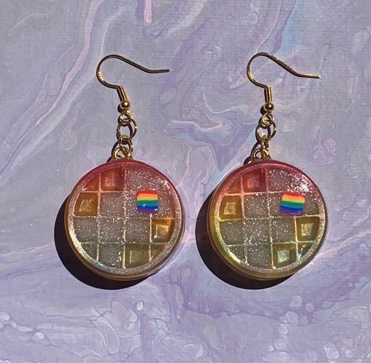15% Aller Gewinne Aus Pride-Elementen Werden An Das Trevor Project Gespendet Aus Harz Hergestellt von AloesArtCo