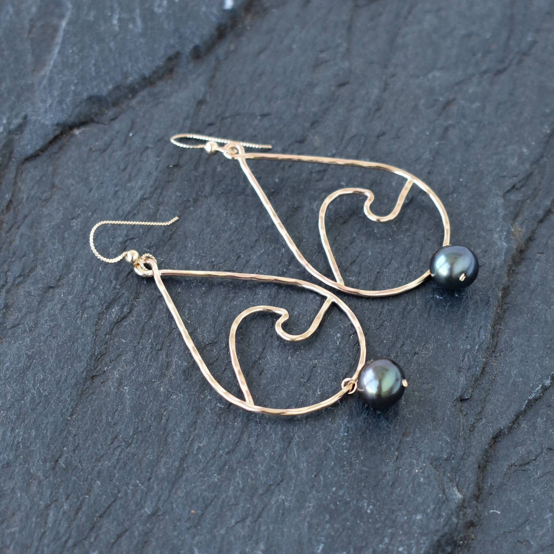 Große Wellen Ohrringe, Tropfen Ava Julez Hawaii Schmuck, Strand Hawaiian Handgemacht in Mit Aloha Große Wellen Ohrringe, Tropfen Ava Julez Hawaii Schmuck, Strand Hawaiian Handgemacht in Mit Aloha von AlohaMadeJewelry