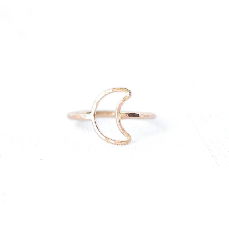 Mondsichel Ring, Gold Band Minimalist Zierliche Stapelbare Ringe, Handgefertigt in Hawaii Mit Aloha von AlohaMadeJewelry