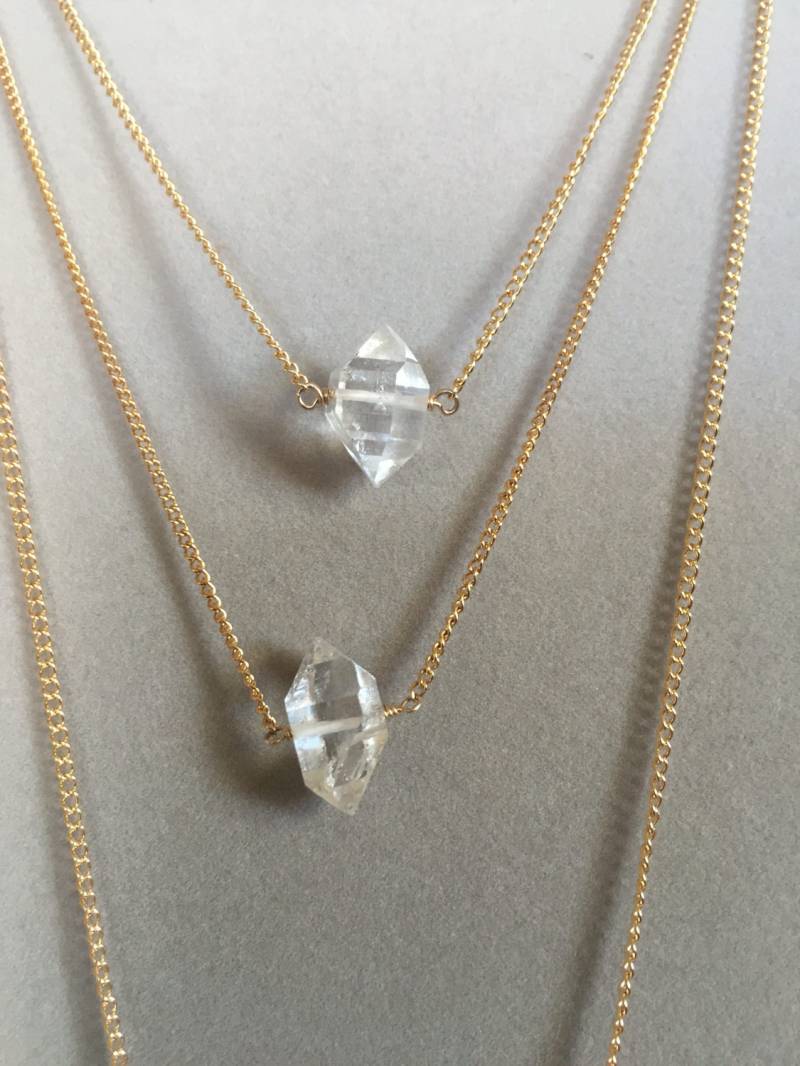 Moderne Herkimer Diamant Kristall Tropfen Gold Fill Halskette, Halskette von AloraLotus
