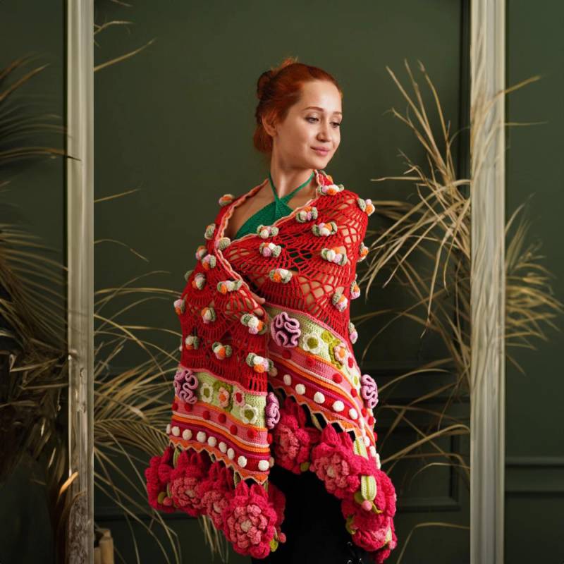 Roter 3D Blumen Häkelschal, Gestrickter Baumwollschal, Frauen Stricken Baumwoll-Wrap, Gestrickte Frau, Häkeln Wrap von AlpacaKnitted