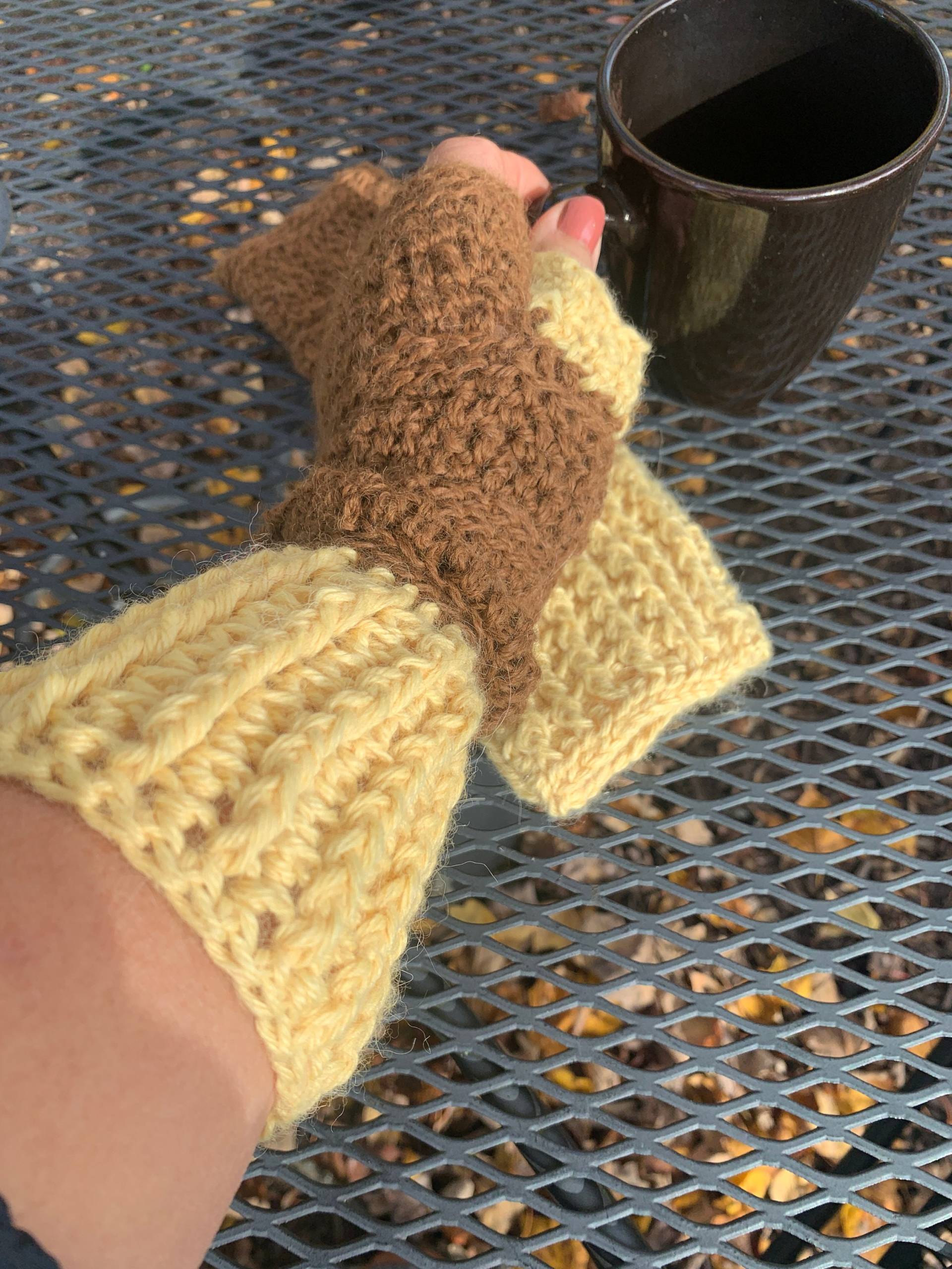 Hand Gehäkelt 100% Alpaka Fingerlose Handschuhe, Sofort Versandfertig Hand Gehäkelt 100% Alpaka Fingerlose Handschuhe, Sofort Versandfertig von AlpacaMeadows