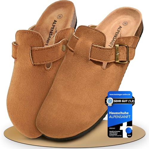 Alpensanft Damen Herren Clogs Hausschuhe mit Riemen Wildleder Braun Korksohle Unisex (36-45) Gepolsterte Echtledersohle (Braunes Wildleder, EU Schuhgrößensystem, Erwachsene, Numerisch, M, 45) von Alpensanft
