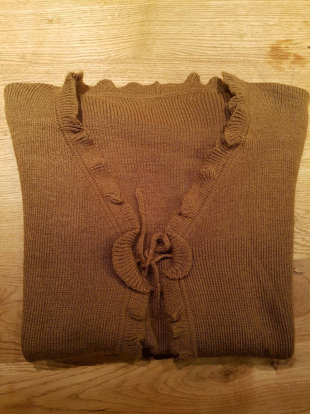 Kuschelig Weiche Und Leichte Jacke, Gestricktes Unikat Aus Babyalpakawolle, Mittelbraun Kuschelig Weiche Und Leichte Jacke, Gestricktes Unikat Aus Babyalpakawolle, Mittelbraun von AlphaAlpakaUnikate