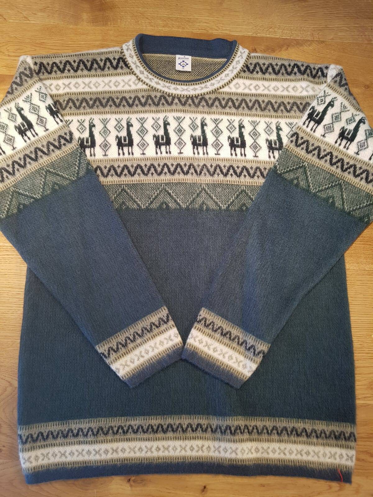 Kuschelig Weicher Pullover Aus Babyalpakawolle, Blau Mit Muster, Größe M Kuschelig Weicher Pullover Aus Babyalpakawolle, Blau Mit Muster, Größe M von AlphaAlpakaUnikate