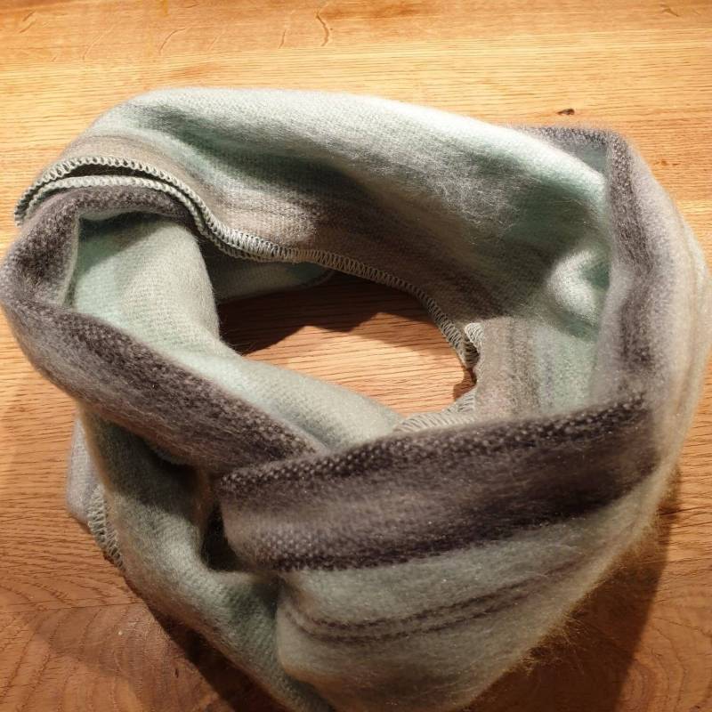 Loopschal Aus Babyalpakawolle, Mint-Grau von AlphaAlpakaUnikate