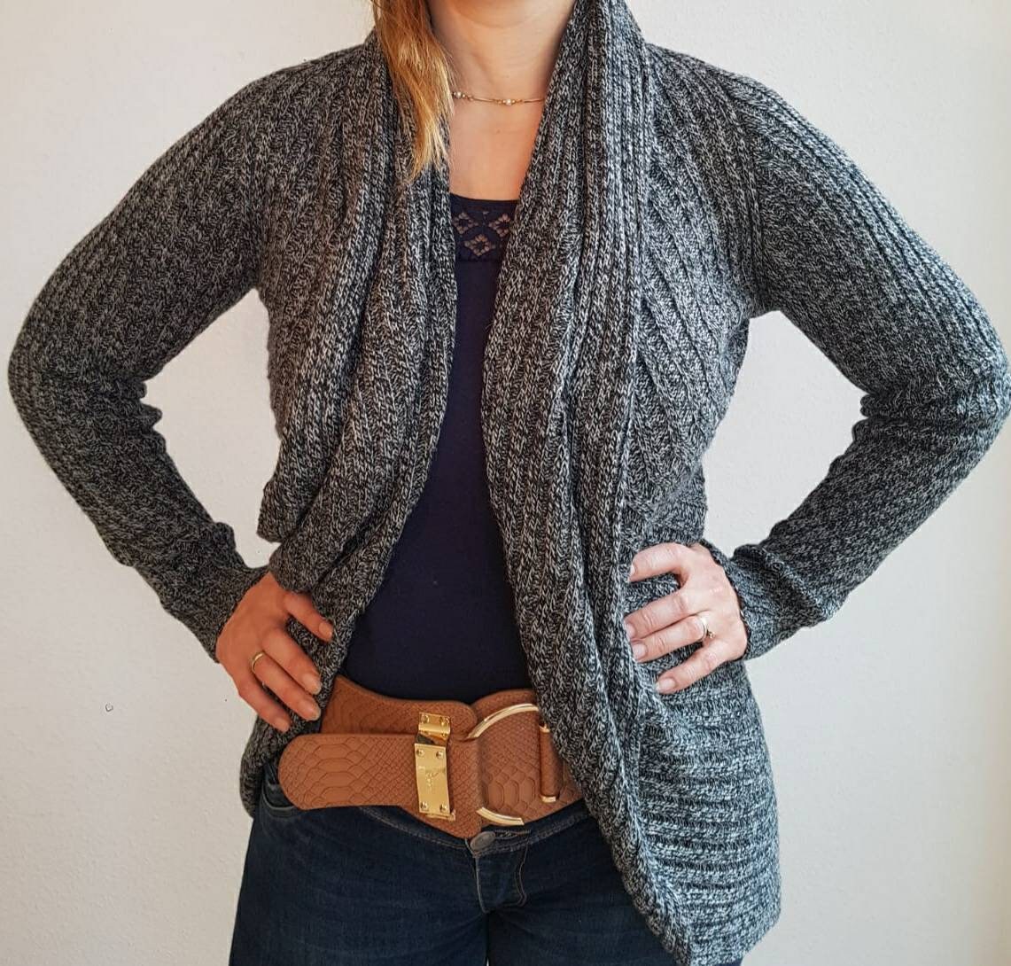 Rundstrickjacke Aus Alpakawolle, Gestrickte Unikat, Mittelgrau Meliert Rundstrickjacke Aus Alpakawolle, Gestrickte Unikat, Mittelgrau Meliert von AlphaAlpakaUnikate