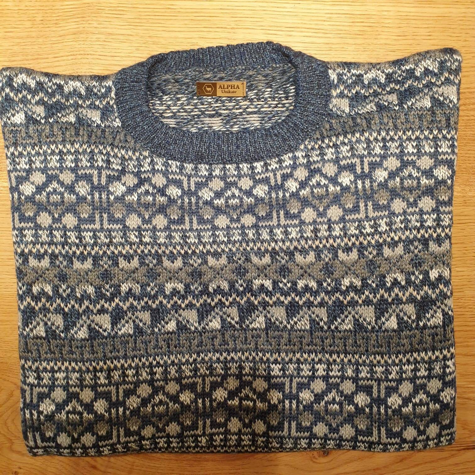 Wunderschöner Pullover Aus Babyalpakawolle Weich Leicht Warm Blaugrau Mit Muster Wunderschöner Pullover Aus Babyalpakawolle Weich Leicht Warm Blaugrau Mit Muster von AlphaAlpakaUnikate