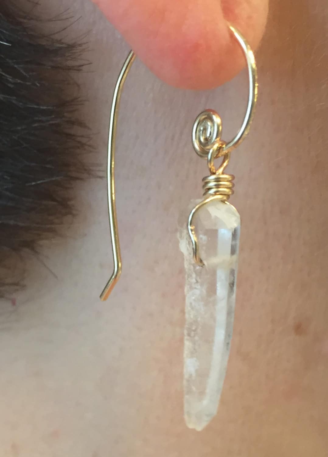 Baßschlüssel-Austauschbare Hängende Ohrringe Mit Wahl Des Kristallpunktes von AlphaAndOmegaDesigns