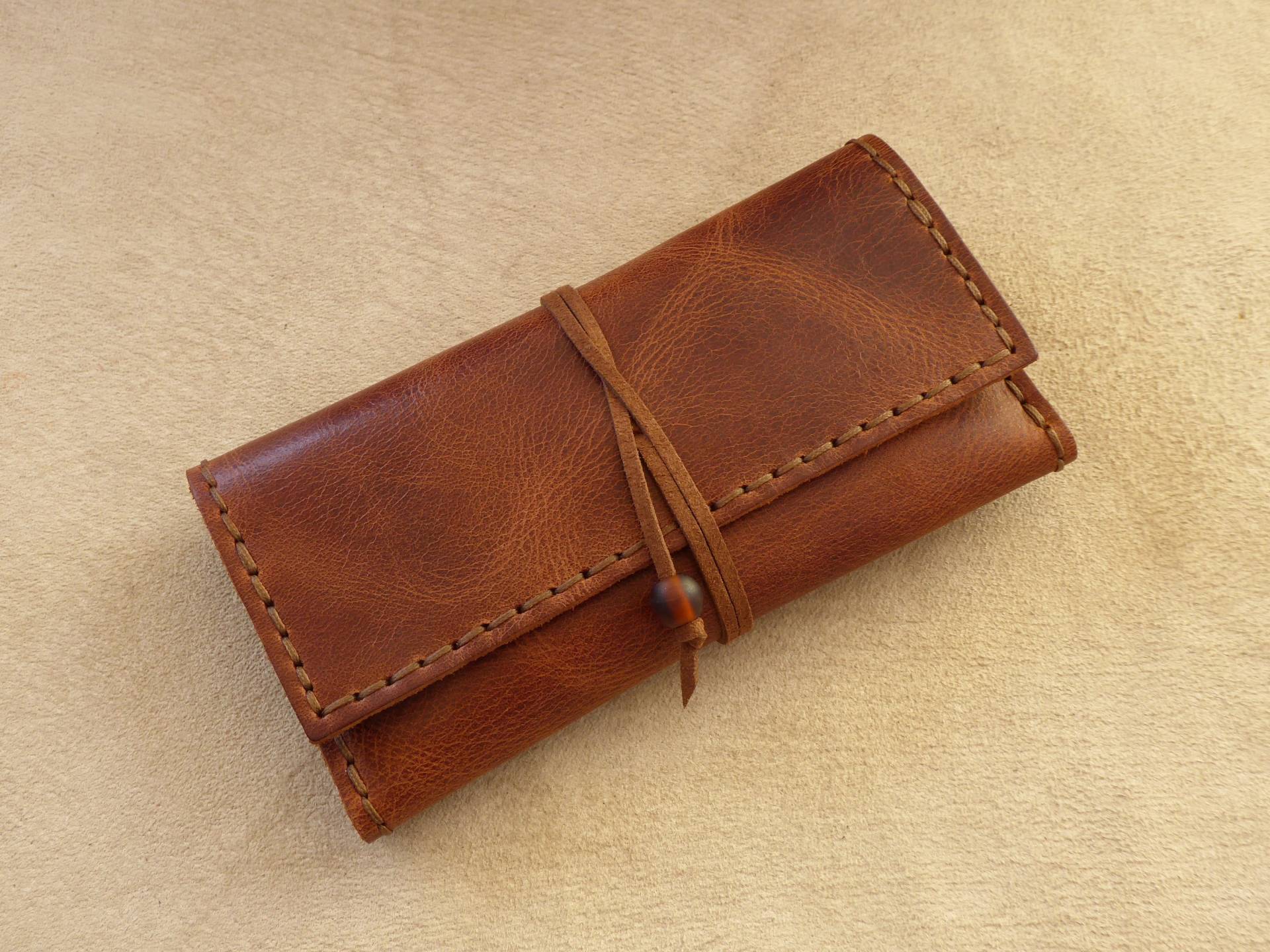 Handgefertigte Leder Tabaktasche, Tabak Braun, Rolling Zigaretten Etui, Gewachstes Rindleder Handgefertigte Leder Tabaktasche, Tabak Braun, Rolling Zigaretten Etui, Gewachstes Rindleder von AlphaLeatherCraft
