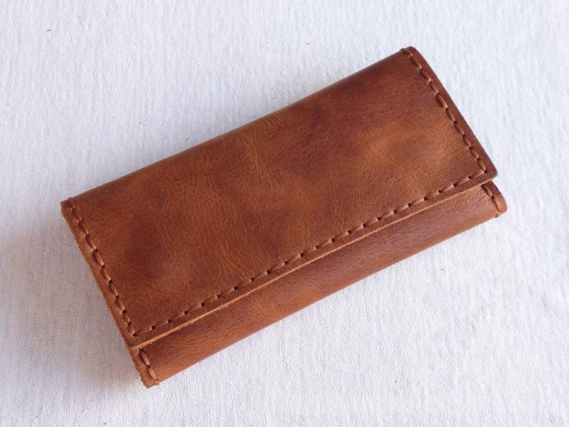 Handgefertigte Leder Tabaktasche, Tabakbeutel, 3-Fach Mit Druckknöpfen, Handgefertigtes Rolling Zigaretten Etui, Gewachstes Rindsleder Handgefertigte Leder Tabaktasche, Tabakbeutel, 3-Fach Mit Druckknöpfen, Handgefertigtes Rolling Zigaretten Etui, Gewachstes Rindsleder von AlphaLeatherCraft