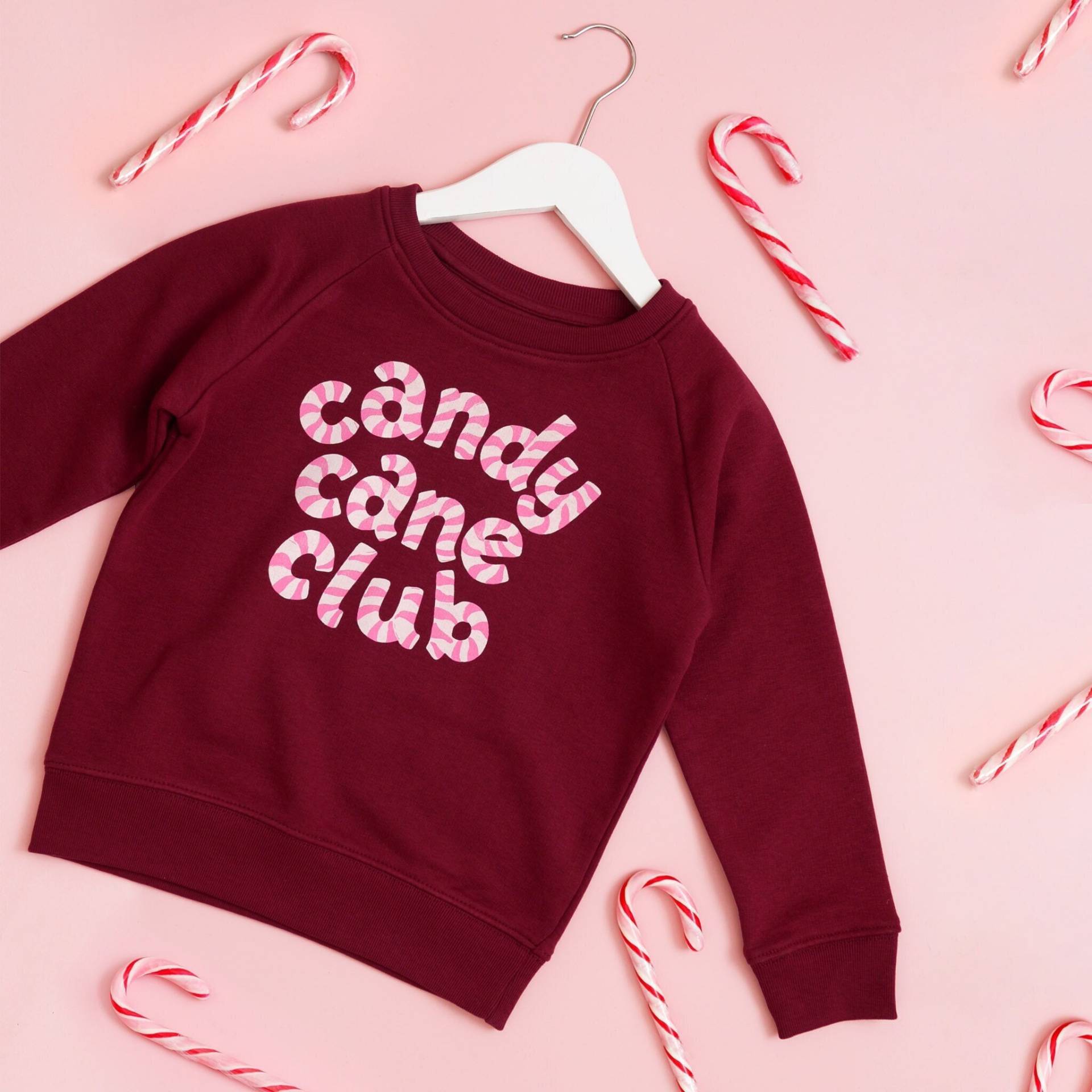 Candy Cane Club Kinder Sweatshirt - Weihnachtspullover Mädchen Pullover Jungen Slogan Bio-Baumwolle von AlphabetBags