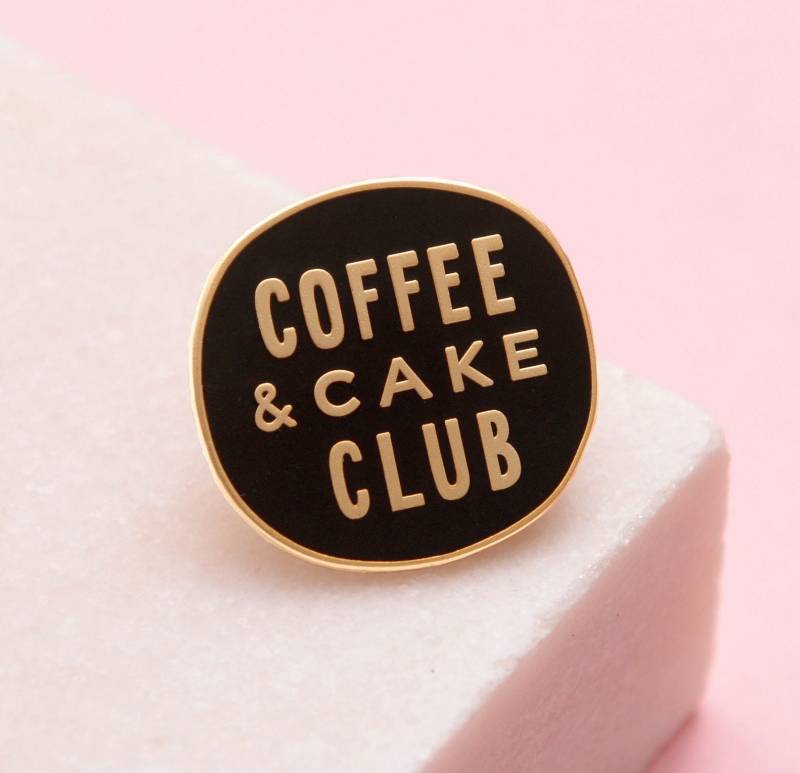 Coffee & Cake Club Pin - Emaille Flair Brosche Anstecknadel Pins Slogan Quirky Anstecker Lover Coffee & Cake Club Pin - Emaille Flair Brosche Anstecknadel Pins Slogan Quirky Anstecker Lover von AlphabetBags